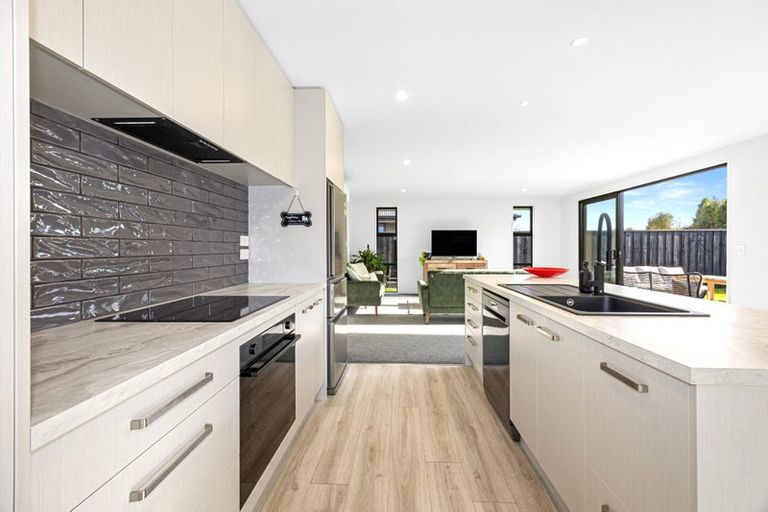 Photo of property in 43 Henshaw Street, Woodend, 7610