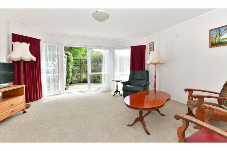 Photo of property in 130a Lakeside Drive, Orewa, 0931