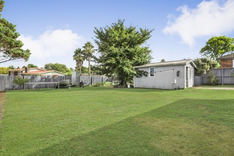 Photo of property in 18 Kayes Road, Pukekohe, 2120