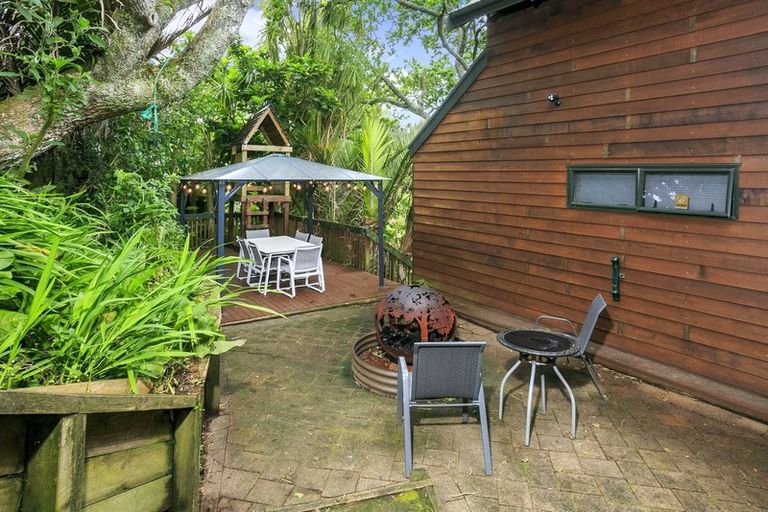 Photo of property in 30 Speedy Crescent, Hillcrest, Auckland, 0627