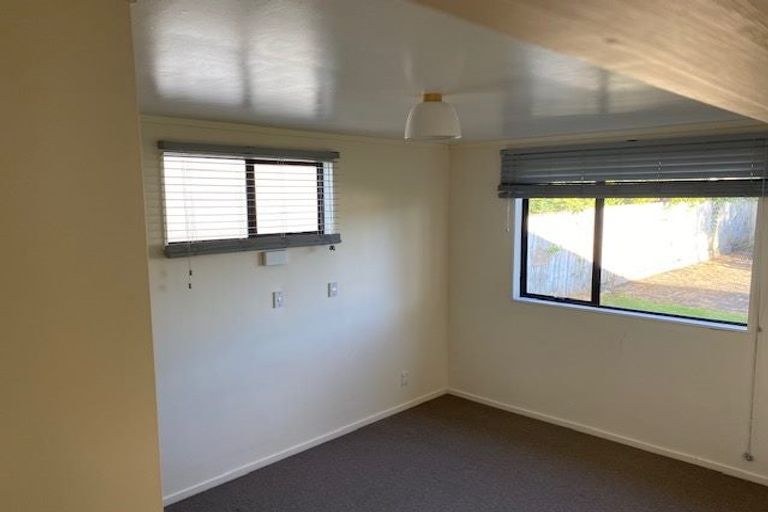 Photo of property in 98 Titirangi Road, New Lynn, Auckland, 0600