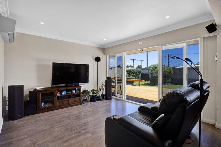 Photo of property in 7 Pukatea Street, Inglewood, 4330