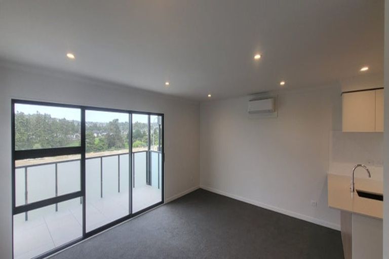 Photo of property in 201/30 Shortfin Place, Flat Bush, Auckland, 2019