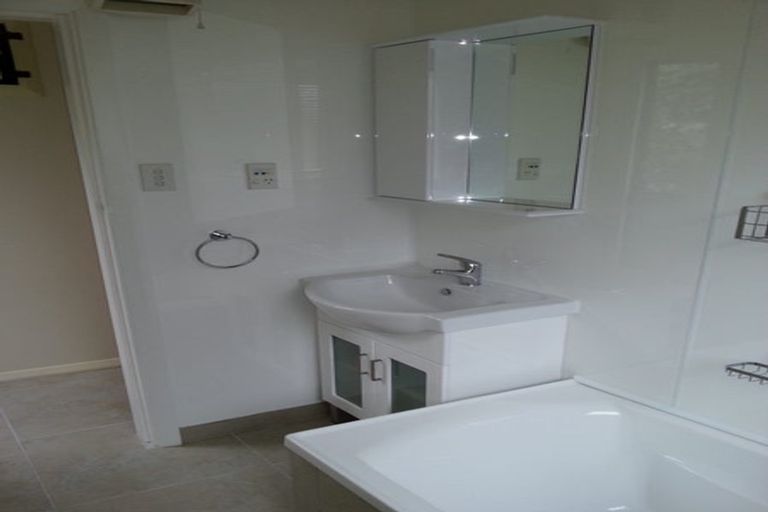 Photo of property in 1/137 Holly Road, St Albans, Christchurch, 8014