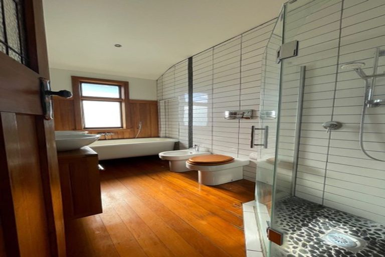 Photo of property in 67 Hackthorne Road, Cashmere, Christchurch, 8022