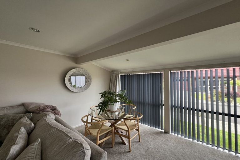Photo of property in Rangeview Villas, 4/9 Fuller Close, Levin, 5510