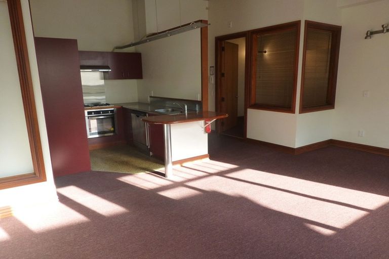 Photo of property in Pirie Street Townhouses, 28/35u Pirie Street, Mount Victoria, Wellington, 6011