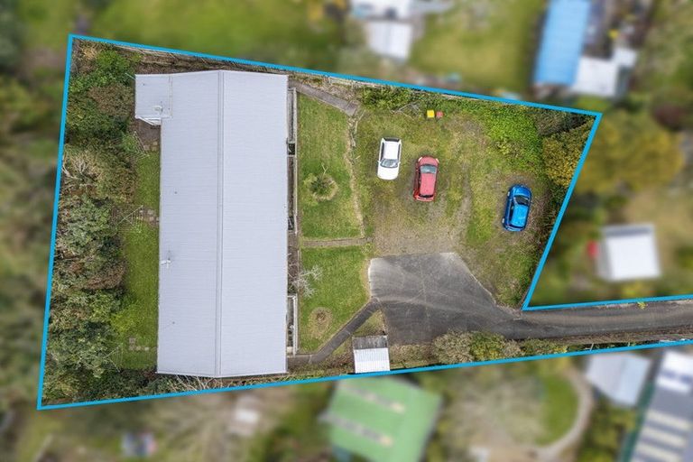 Photo of property in 2 Kaipara Crescent, Helensville, 0800