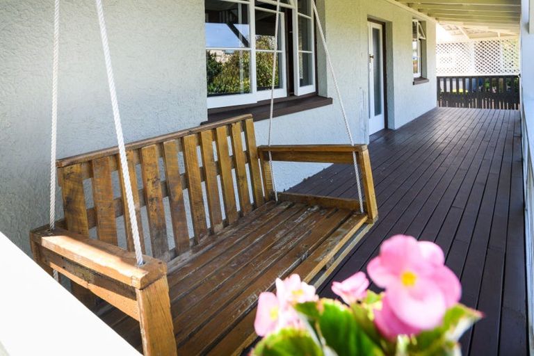 Photo of property in 5 Rangitira Avenue, Palmerston North, 4414