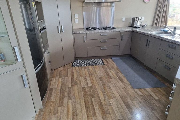 Photo of property in 27 Heathfield Avenue, Huntington, Hamilton, 3210