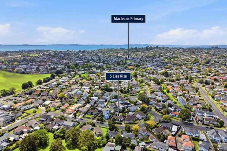 Photo of property in 5 Lisa Rise, Half Moon Bay, Auckland, 2012