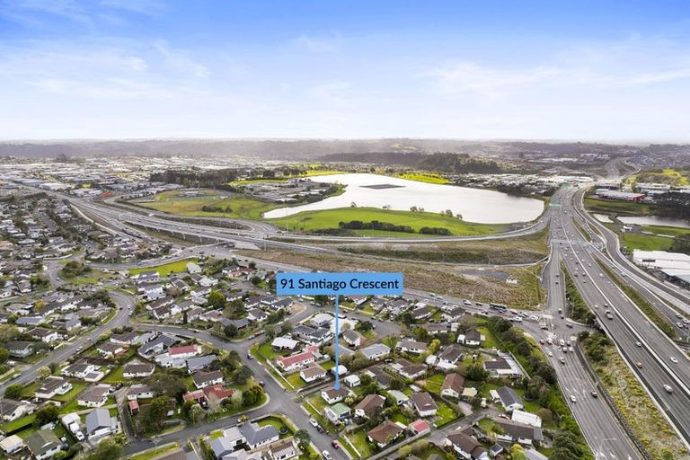 Photo of property in 91 Santiago Crescent, Unsworth Heights, Auckland, 0632