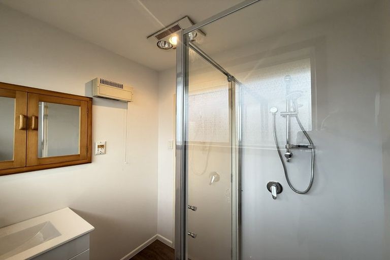 Photo of property in 40 Frensham Crescent, Woolston, Christchurch, 8062