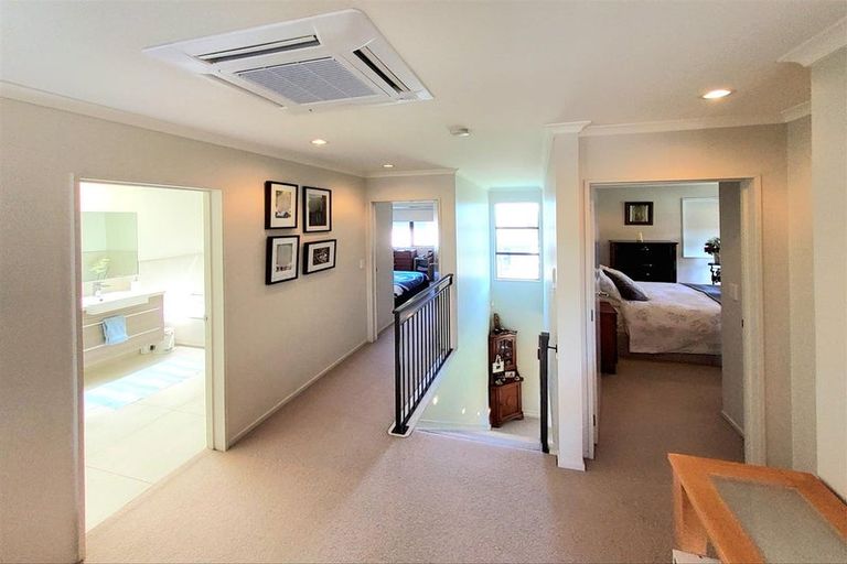 Photo of property in 45 Costa Viva Crescent, Karaka, Papakura, 2113