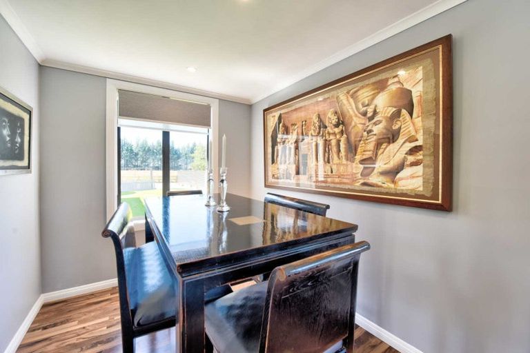 Photo of property in 101 Seaward Road, Edendale, 9825