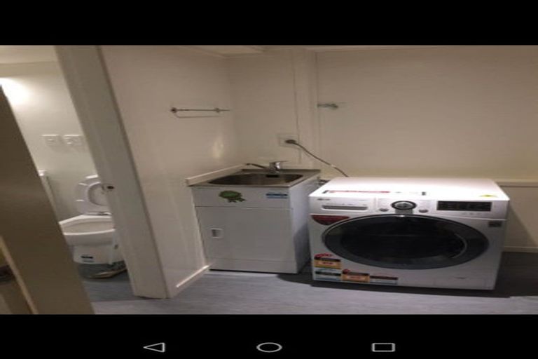 Photo of property in 16 Frobisher Street, Island Bay, Wellington, 6023