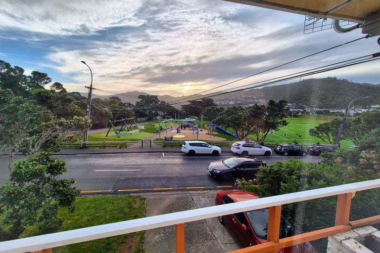 Photo of property in 2/97 Cockayne Road, Khandallah, Wellington, 6035