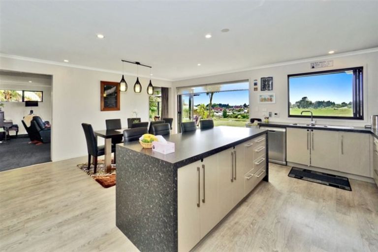 Photo of property in 43 Norm Freeman Drive, Te Puke, 3119