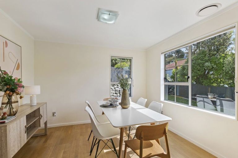 Photo of property in 6 Cambrian Street, Churton Park, Wellington, 6037
