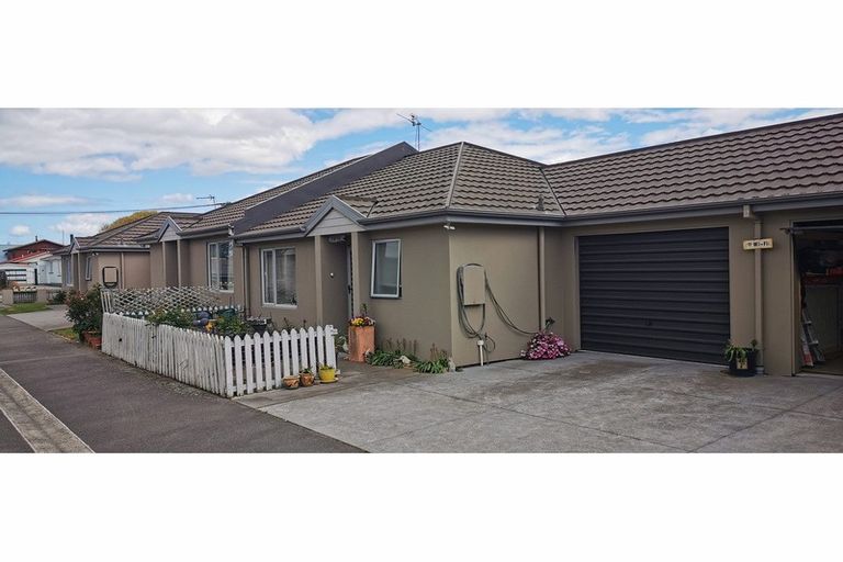 Photo of property in 4/14 Belfast Road, Belfast, Christchurch, 8051