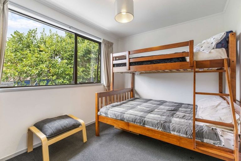 Photo of property in 29a Pisces Road, Glen Eden, Auckland, 0602