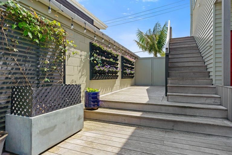 Photo of property in 4 Tahi Road, Paraparaumu Beach, Paraparaumu, 5032