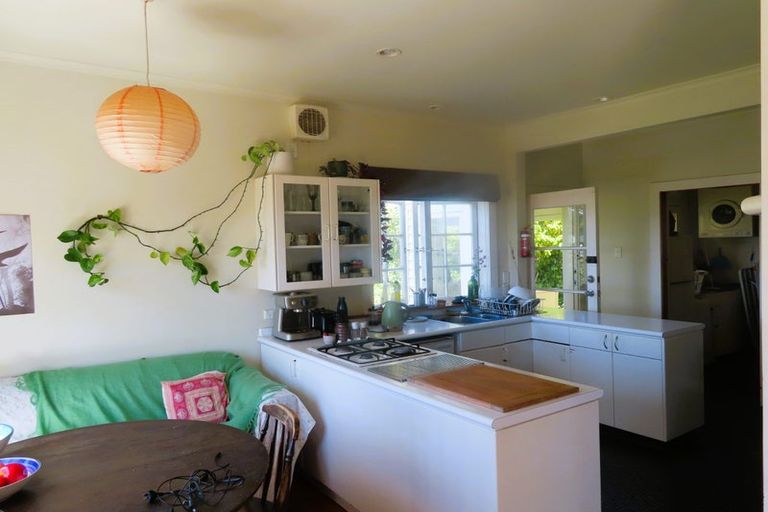 Photo of property in 6 Thorby Street, Northland, Wellington, 6012
