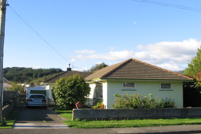 Photo of property in 52 Karamu Crescent, Wainuiomata, Lower Hutt, 5014