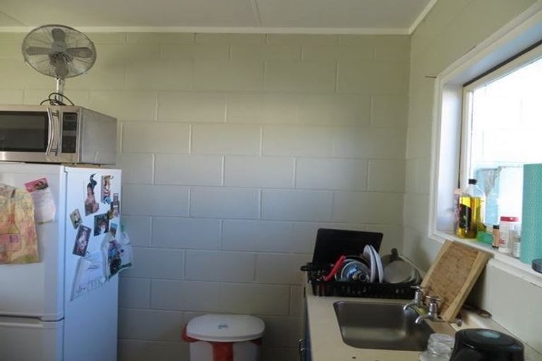 Photo of property in 18 Kent Street, Waiuku, 2123