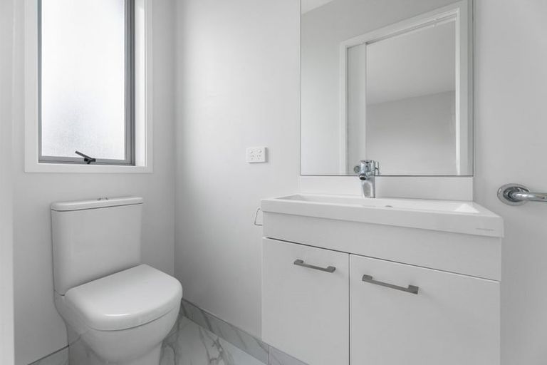 Photo of property in 7/51 Wharf Road, Te Atatu Peninsula, Auckland, 0610