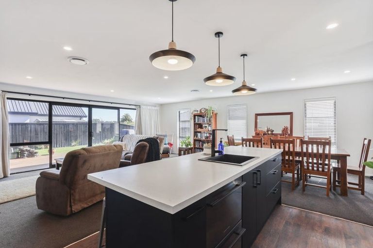 Photo of property in 7 Valour Drive, Rangiora, 7400