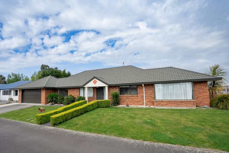 Photo of property in 29 Parnell Heights Drive, Kelvin Grove, Palmerston North, 4414