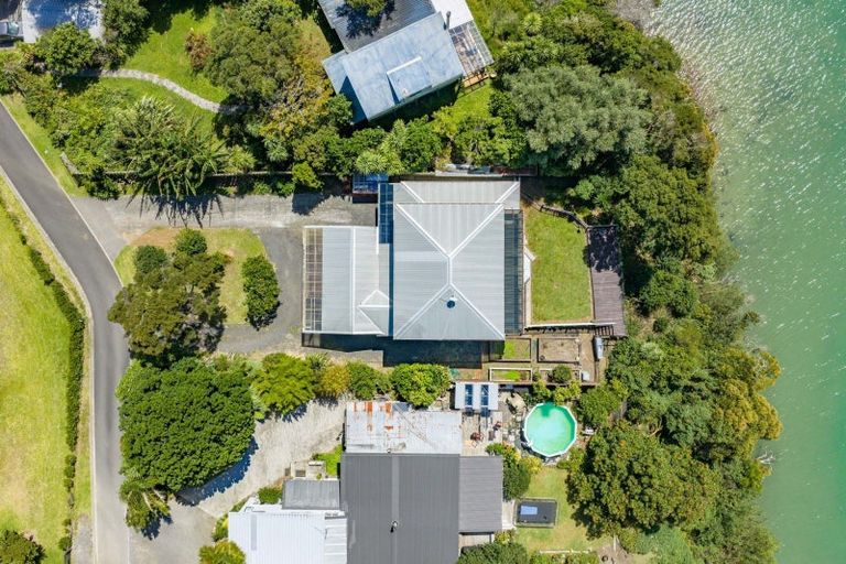 Photo of property in 6 Mara Kai Lane, Raglan, 3225