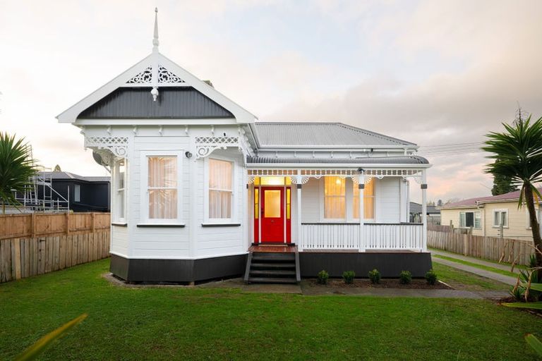 Photo of property in 6 Johnson Street, Dinsdale, Hamilton, 3204