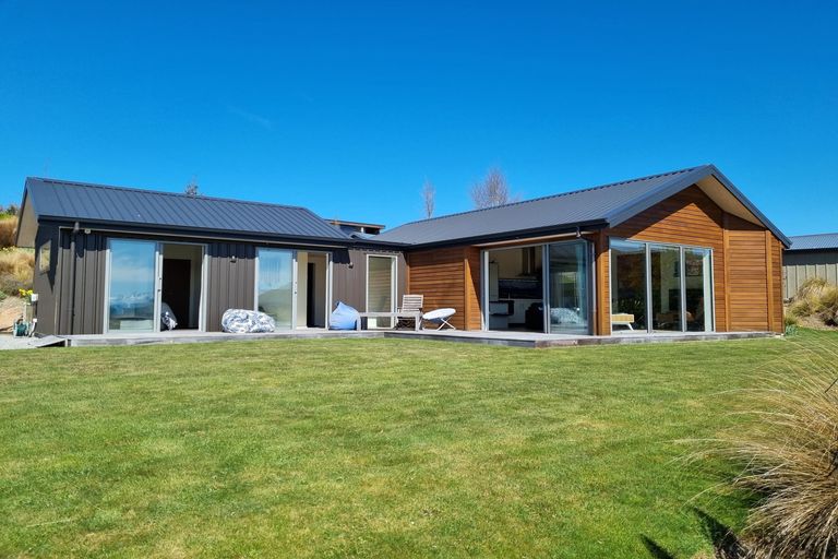 Photo of property in 15 D'archiac Drive, Lake Tekapo, 7999