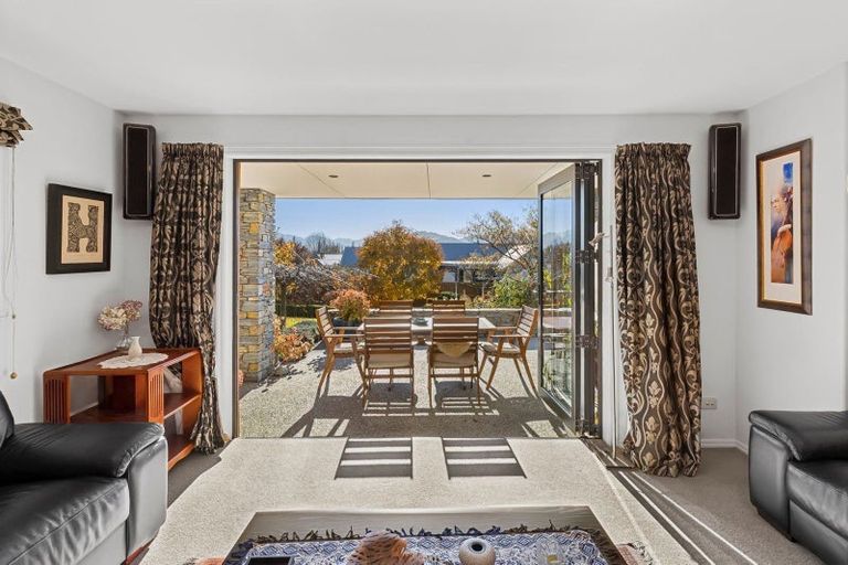 Photo of property in 29 Kelliher Drive, Wanaka, 9305