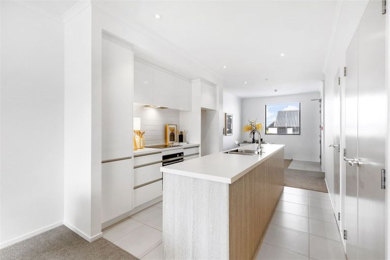 Photo of property in 4 Torea Tai Road, Hobsonville, Auckland, 0616