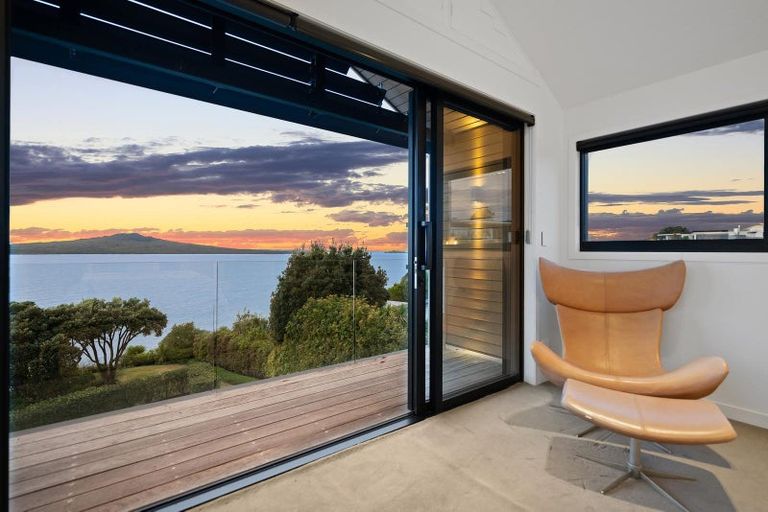 Photo of property in 24 Seacliffe Avenue, Belmont, Auckland, 0622