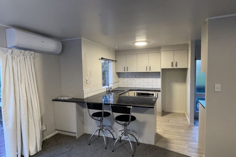 Photo of property in 1/10 Halder Place, Torbay, Auckland, 0632