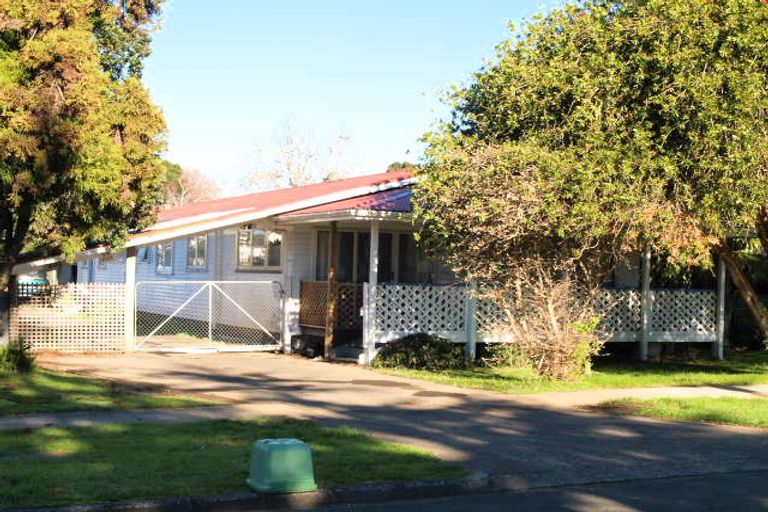 Photo of property in 14 Viola Avenue, Mangere East, Auckland, 2024