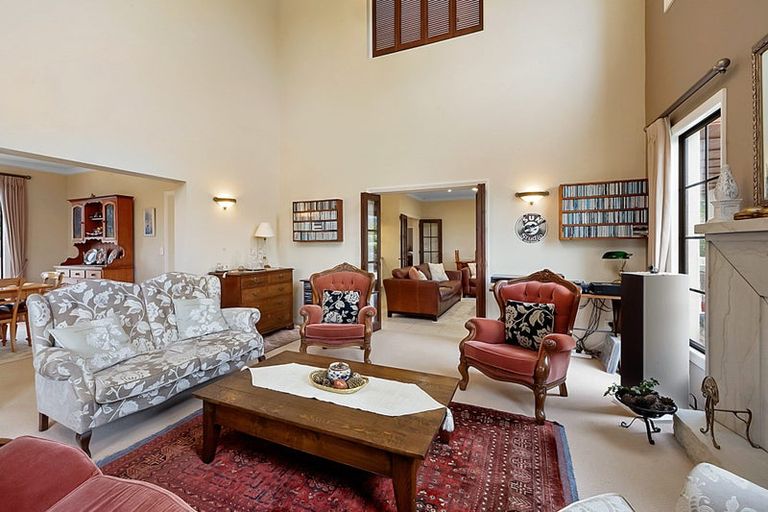 Photo of property in 8 Tupare Place, Highlands Park, New Plymouth, 4312