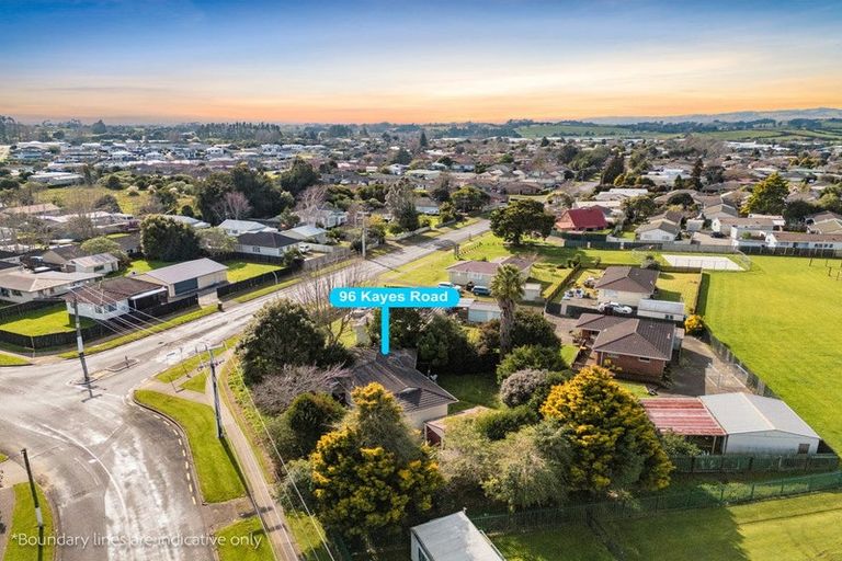 Photo of property in 96 Kayes Road, Pukekohe, 2120