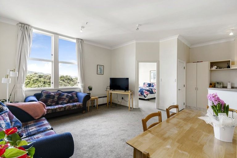 Photo of property in The Villas, 33u7 Hobson Street, Thorndon, Wellington, 6011