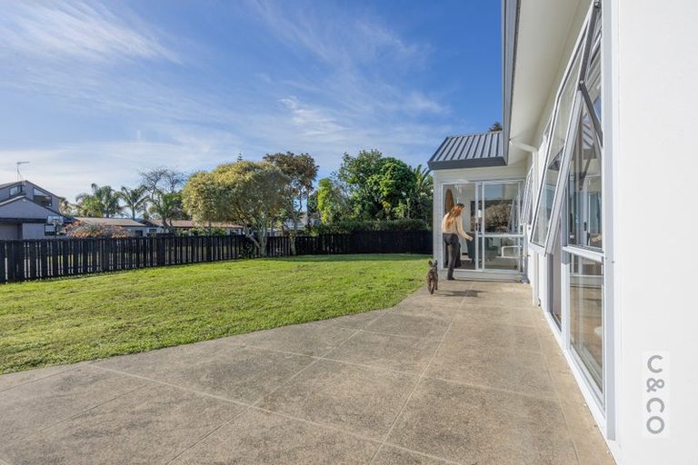 Photo of property in 4 Vintners Close, Huapai, Kumeu, 0810