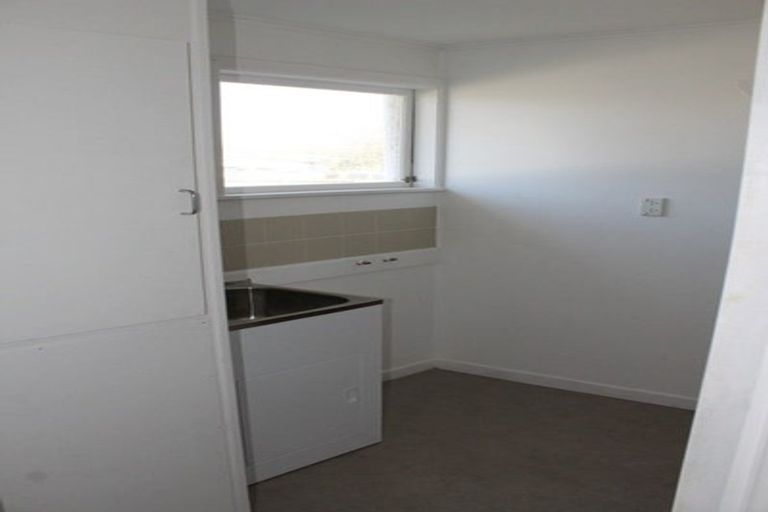 Photo of property in 16 Michelle Place, Mangere, Auckland, 2022