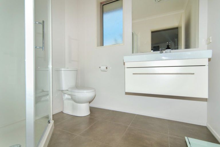 Photo of property in 4/4 Harkness Place, Westport, 7825