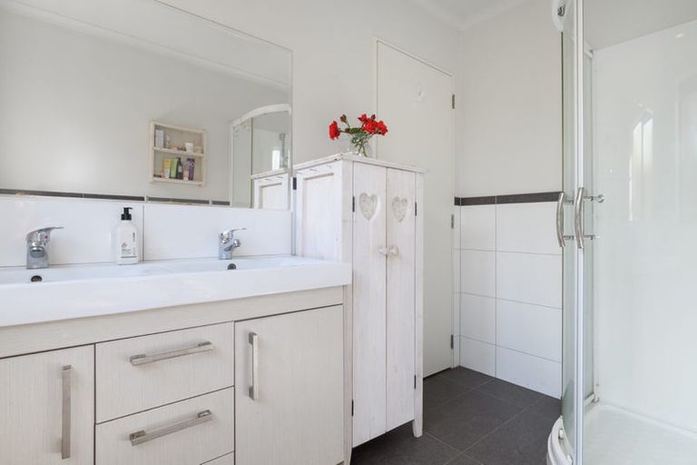 Photo of property in 105 Orion Drive, Welcome Bay, Tauranga, 3112