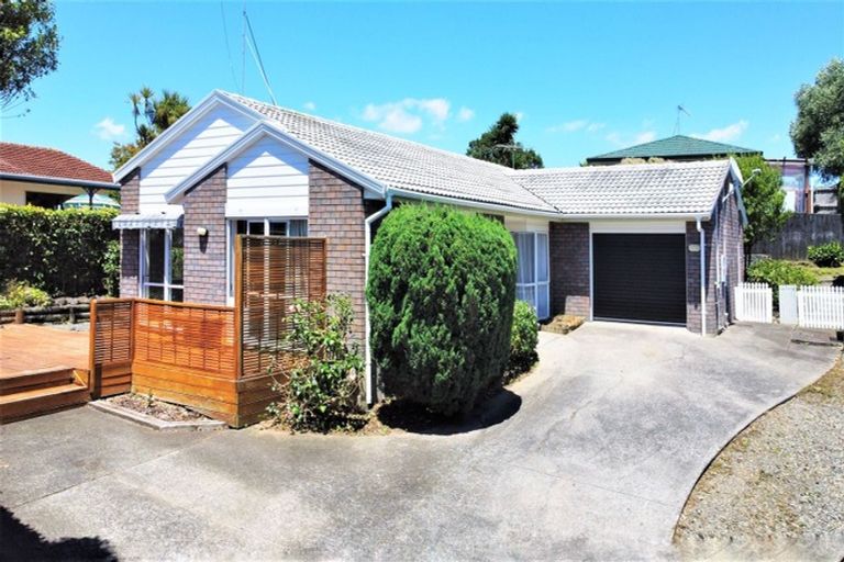 Photo of property in 2/31 Elliot Street, Howick, Auckland, 2014