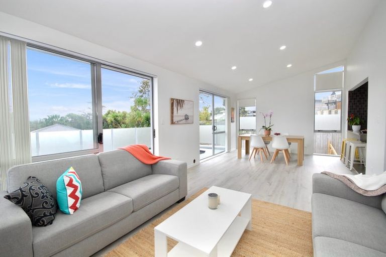 Photo of property in 21a Kia Ora Road, Beach Haven, Auckland, 0626