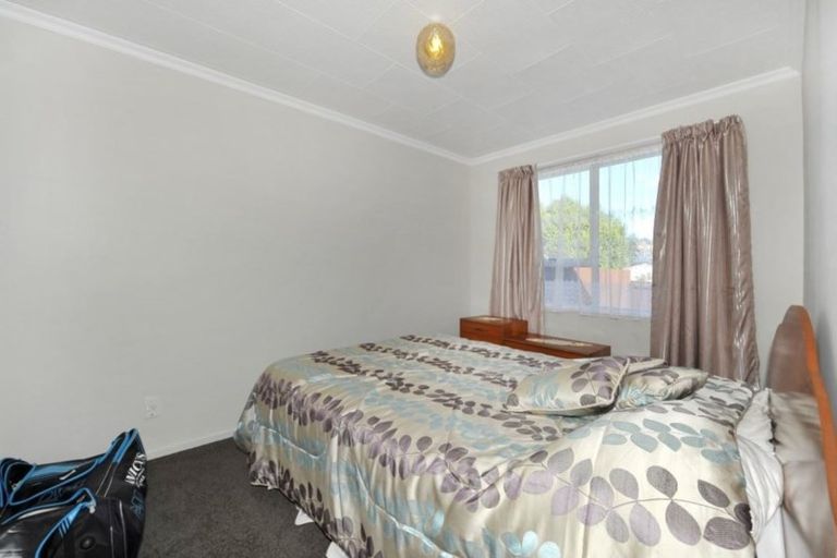 Photo of property in 2/9 Peckham Lane, Woolston, Christchurch, 8062